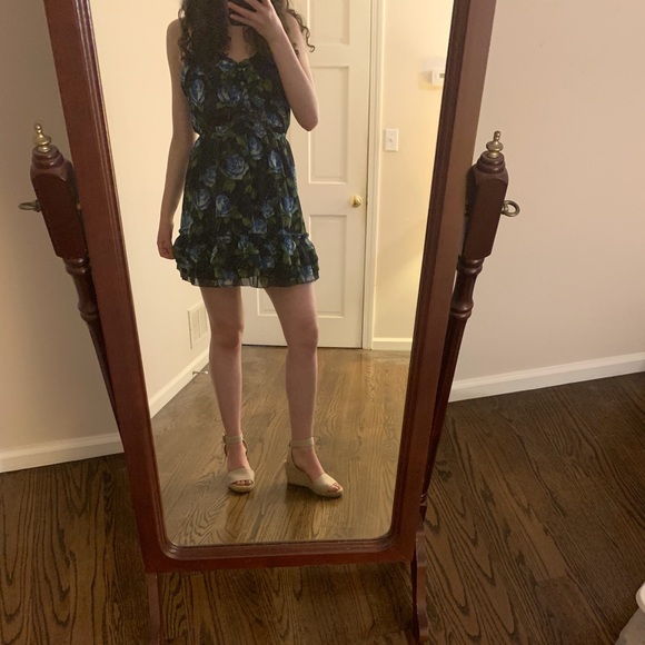 Floral mini dress - Picture 3 of 7